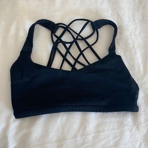 Black size 6 lulu bra